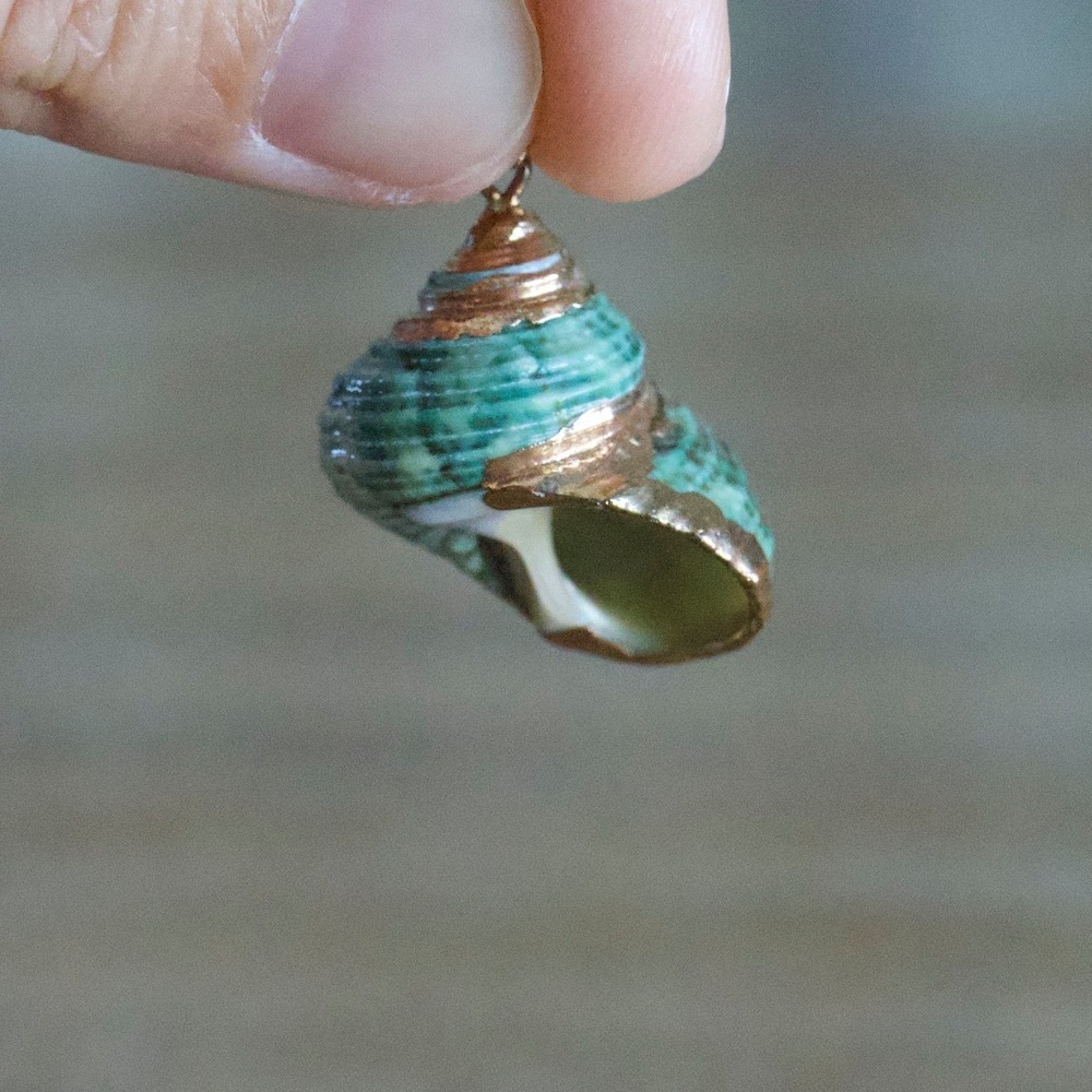 Green Teal Spiral Seashell Pendant Gold Trim Coastal Boho Nautical Charm 1 Inch - Picture 3 of 5